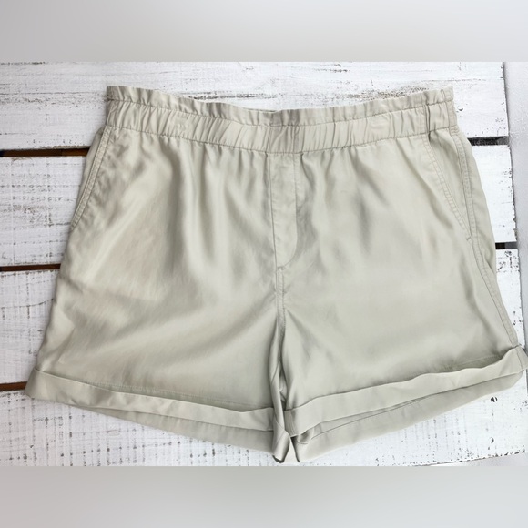 NWT LOFT Elastic Waist Khaki Casual Shorts Large - Picture 4 of 6